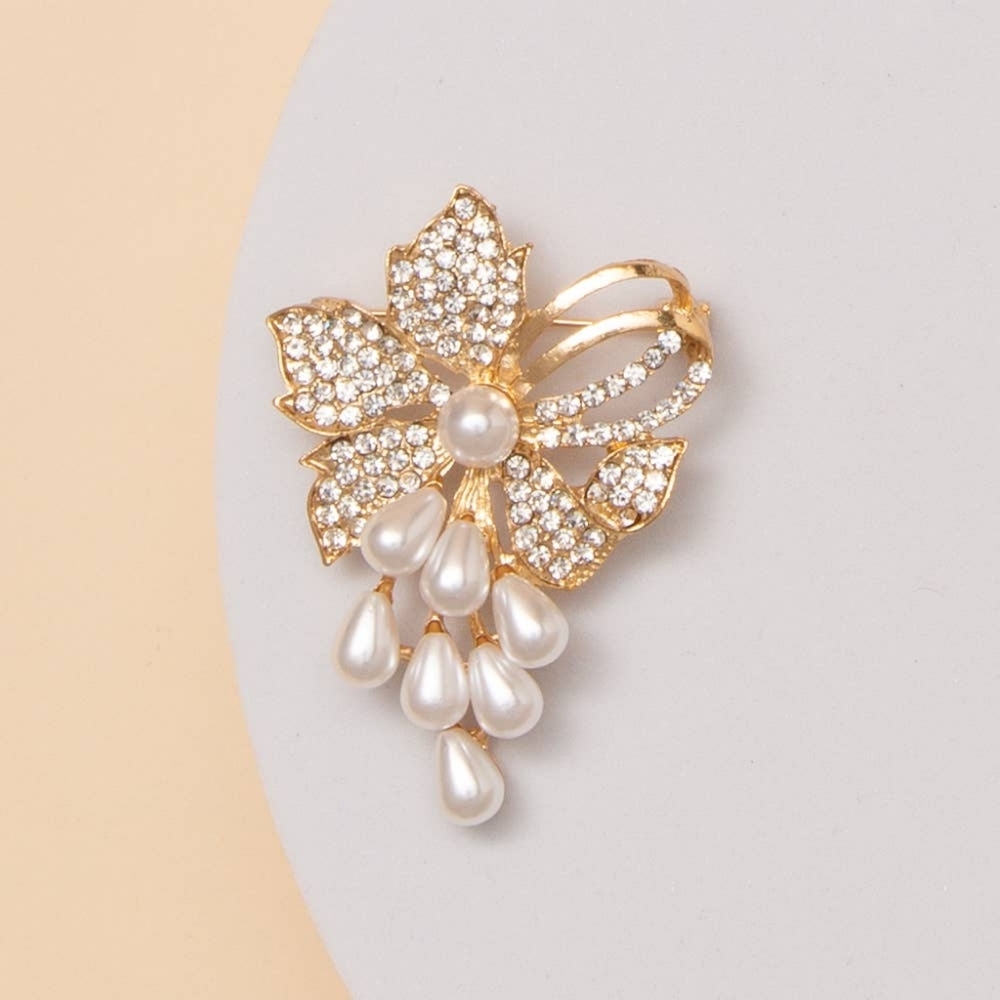 Floral Brooch Elegant Sparkling Rhinestone Pin Golden With Pearl Drops